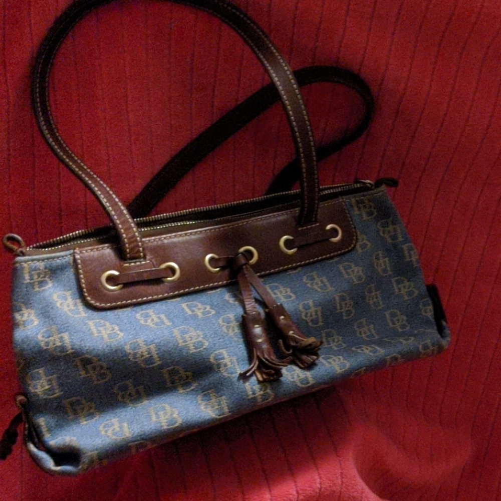 Dooney and Bourke purse